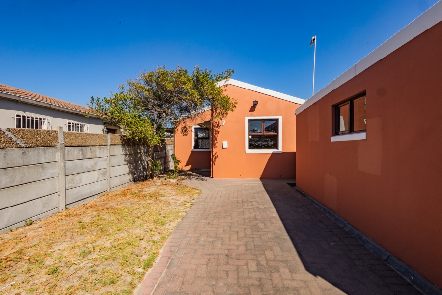 3 Bedroom Property for Sale in Phoenix Western Cape